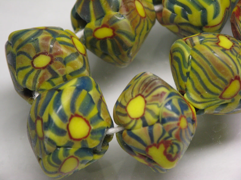TOKO-BEADS AG019-12N Glass bead (strand) 18~19mm AG019-12N そろばん型とんぼ玉（連） 18~19mm Asian bead & African bead  Handmade,Lampeork,bead,asia,india,ethnic,parts,accessory,beads とんぼ玉,ビーズ,トンボ玉,アジア,インド,エスニック,手作り,パーツ,アクセサリー