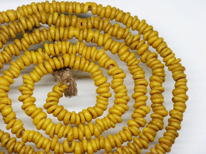 TOKO-BEADS AG025N-04 Glass Seed bead (strand) 3mm AG025N-04 極小リングシードビーズ（連） 3mm Asian bead & African bead  Handmade,Lampeork,bead,asia,india,ethnic,parts,accessory,beads とんぼ玉,ビーズ,トンボ玉,アジア,インド,エスニック,手作り,パーツ,アクセサリー