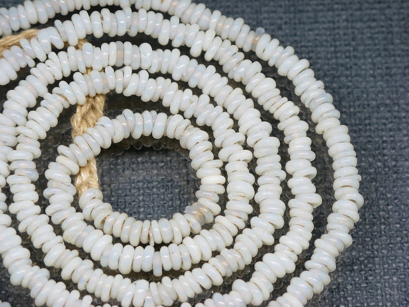 TOKO-BEADS AG025N-23 Glass Seed bead (strand) 3mm AG025N-23 極小リングシードビーズ（連） 3mm Asian bead & African bead  Handmade,Lampeork,bead,asia,india,ethnic,parts,accessory,beads とんぼ玉,ビーズ,トンボ玉,アジア,インド,エスニック,手作り,パーツ,アクセサリー