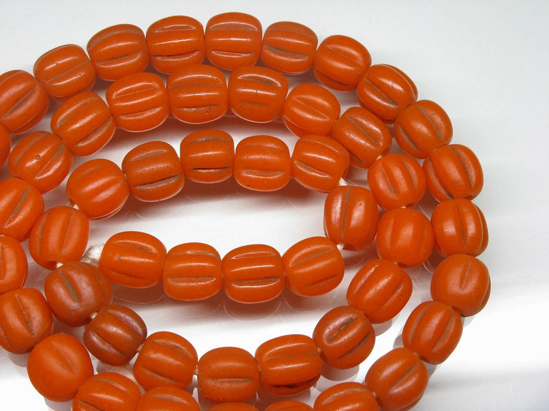 TOKO-BEADS AG026N-08 Glass bead (55pcs/strand) 9~10mm AG026N-08 ナツメ型ビーズ（55個/連） 9~10mm Asian bead & African bead  Handmade,Lampeork,bead,asia,india,ethnic,parts,accessory,beads とんぼ玉,ビーズ,トンボ玉,アジア,インド,エスニック,手作り,パーツ,アクセサリー