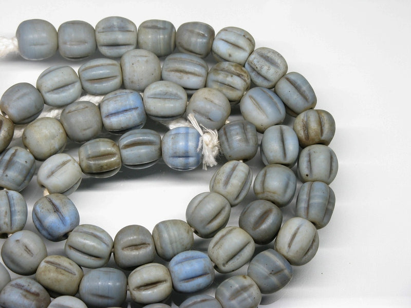 TOKO-BEADS AG026N-14 Glass bead (55pcs/strand) 9~10mm AG026N-14 ナツメ型ビーズ（55個/連） 9~10mm Asian bead & African bead  Handmade,Lampeork,bead,asia,india,ethnic,parts,accessory,beads とんぼ玉,ビーズ,トンボ玉,アジア,インド,エスニック,手作り,パーツ,アクセサリー