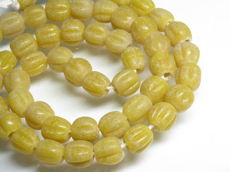 TOKO-BEADS AG026N-27 Glass bead (50pcs/strand) 8~9mm AG026N-27 ナツメ型ビーズ（50個/連） 8~9mm Asian bead & African bead  Handmade,Lampeork,bead,asia,india,ethnic,parts,accessory,beads とんぼ玉,ビーズ,トンボ玉,アジア,インド,エスニック,手作り,パーツ,アクセサリー