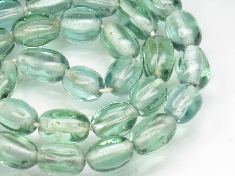 TOKO-BEADS AG026-78N Glass bead (30pcs/strand) 9~10mm AG026-78N ナツメ型ビーズ（30個/連） 9~10mm Asian bead & African bead  Handmade,Lampeork,bead,asia,india,ethnic,parts,accessory,beads とんぼ玉,ビーズ,トンボ玉,アジア,インド,エスニック,手作り,パーツ,アクセサリー