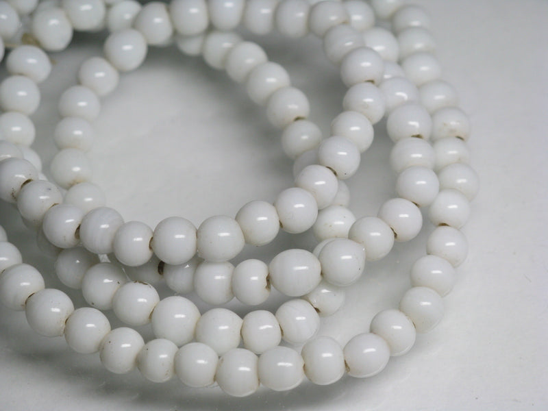 TOKO-BEADS AG027N-50 Glass Seed bead (strand) 5~5.5mm AG027N-50 シードビーズ（連） 5~5.5mm Asian bead & African bead  Handmade,Lampeork,bead,asia,india,ethnic,parts,accessory,beads とんぼ玉,ビーズ,トンボ玉,アジア,インド,エスニック,手作り,パーツ,アクセサリー