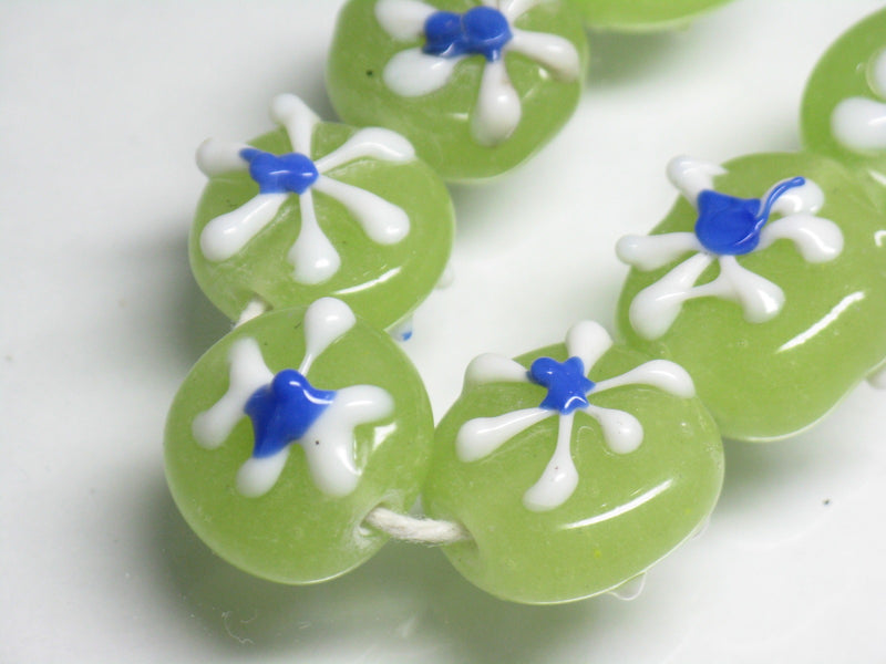 TOKO-BEADS AG034-03N Glass bead (strand) 14~15mm AG034-03N フラワービーズ（連） 14~15mm Asian bead & African bead  Handmade,Lampeork,bead,asia,india,ethnic,parts,accessory,beads とんぼ玉,ビーズ,トンボ玉,アジア,インド,エスニック,手作り,パーツ,アクセサリー