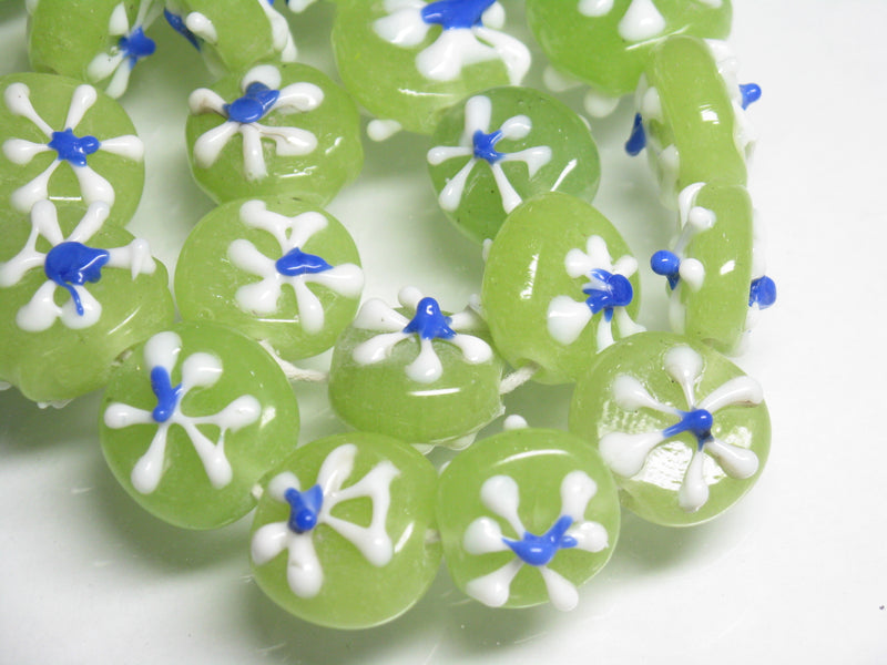 TOKO-BEADS AG034-03N Glass bead (strand) 14~15mm AG034-03N フラワービーズ（連） 14~15mm Asian bead & African bead  Handmade,Lampeork,bead,asia,india,ethnic,parts,accessory,beads とんぼ玉,ビーズ,トンボ玉,アジア,インド,エスニック,手作り,パーツ,アクセサリー