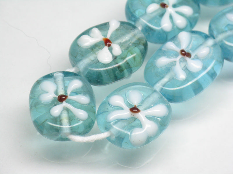 TOKO-BEADS AG034-05N Glass bead (strand) 14~15mm AG034-05N フラワービーズ（連） 14~15mm Asian bead & African bead  Handmade,Lampeork,bead,asia,india,ethnic,parts,accessory,beads とんぼ玉,ビーズ,トンボ玉,アジア,インド,エスニック,手作り,パーツ,アクセサリー