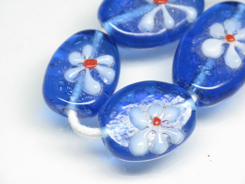 TOKO-BEADS AG034-06N Glass bead (strand) 14~15mm AG034-06N フラワービーズ（連） 14~15mm Asian bead & African bead  Handmade,Lampeork,bead,asia,india,ethnic,parts,accessory,beads とんぼ玉,ビーズ,トンボ玉,アジア,インド,エスニック,手作り,パーツ,アクセサリー