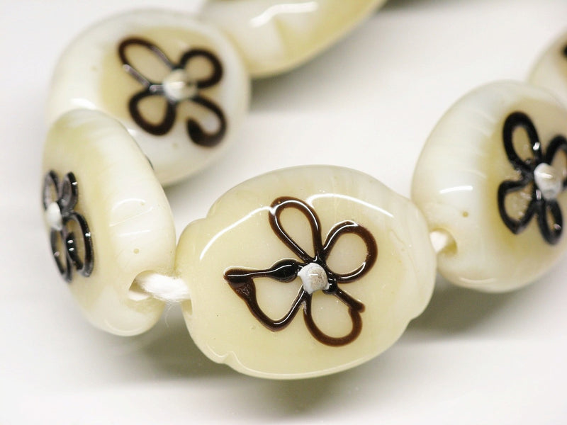 TOKO-BEADS AG035-07N Glass bead (strand) 17mm AG035-07N フラワービーズ（連） 17mm Asian bead & African bead  Handmade,Lampeork,bead,asia,india,ethnic,parts,accessory,beads とんぼ玉,ビーズ,トンボ玉,アジア,インド,エスニック,手作り,パーツ,アクセサリー
