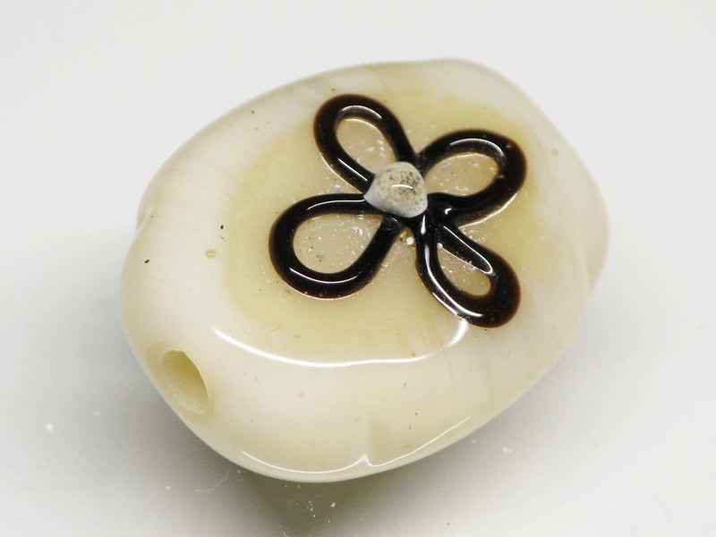 TOKO-BEADS AG035-07S Glass bead 17mm AG035-07S フラワービーズ 17mm Asian bead & African bead  Handmade,Lampeork,bead,asia,india,ethnic,parts,accessory,beads とんぼ玉,ビーズ,トンボ玉,アジア,インド,エスニック,手作り,パーツ,アクセサリー