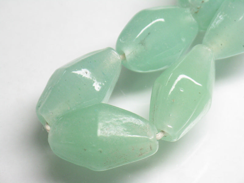 TOKO-BEADS AG037-18N Glass bead (strand) 10~12mm AG037-18N ひし形とんぼ玉（連） 10~12mm Asian bead & African bead  Handmade,Lampeork,bead,asia,india,ethnic,parts,accessory,beads とんぼ玉,ビーズ,トンボ玉,アジア,インド,エスニック,手作り,パーツ,アクセサリー