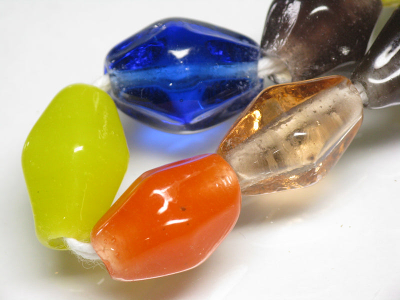 TOKO-BEADS AG038N-95 Glass bead (strand) 10~12mm AG038N-95 ひし形とんぼ玉（連） 10~12mm Asian bead & African bead  Handmade,Lampeork,bead,asia,india,ethnic,parts,accessory,beads とんぼ玉,ビーズ,トンボ玉,アジア,インド,エスニック,手作り,パーツ,アクセサリー