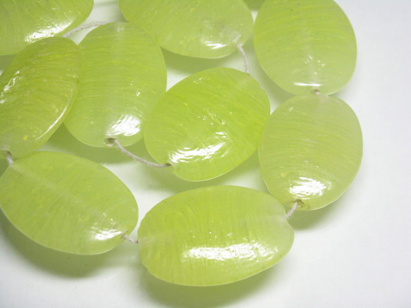 TOKO-BEADS AG040-65N Glass bead (strand) 24~26mm AG040-65N オーバルビーズ（連） 24~26mm Asian bead & African bead  Handmade,Lampeork,bead,asia,india,ethnic,parts,accessory,beads とんぼ玉,ビーズ,トンボ玉,アジア,インド,エスニック,手作り,パーツ,アクセサリー
