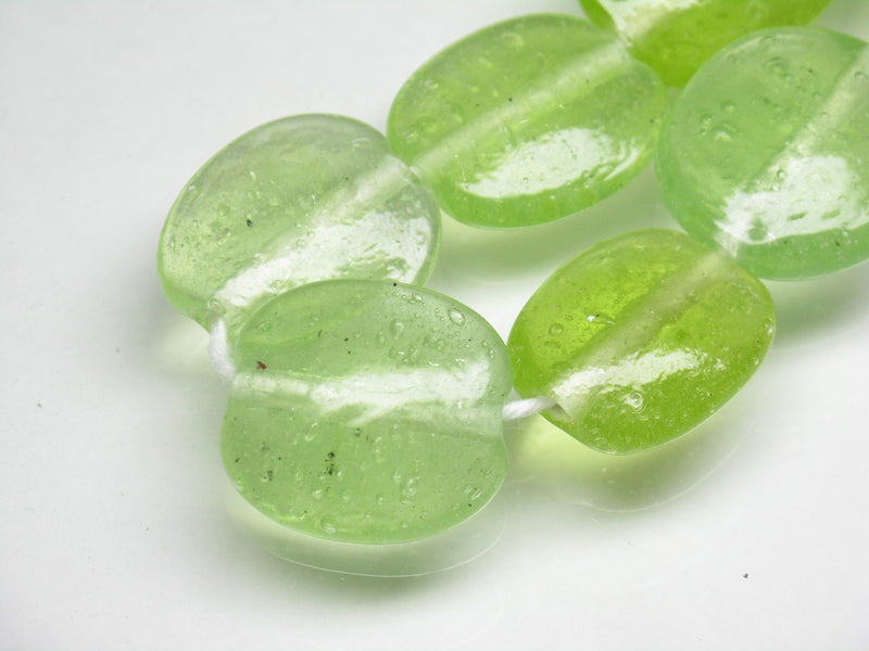 TOKO-BEADS AG040-86N Glass bead (strand) 18~20mm AG040-86N オーバルビーズ（連） 18~20mm Asian bead & African bead  Handmade,Lampeork,bead,asia,india,ethnic,parts,accessory,beads とんぼ玉,ビーズ,トンボ玉,アジア,インド,エスニック,手作り,パーツ,アクセサリー