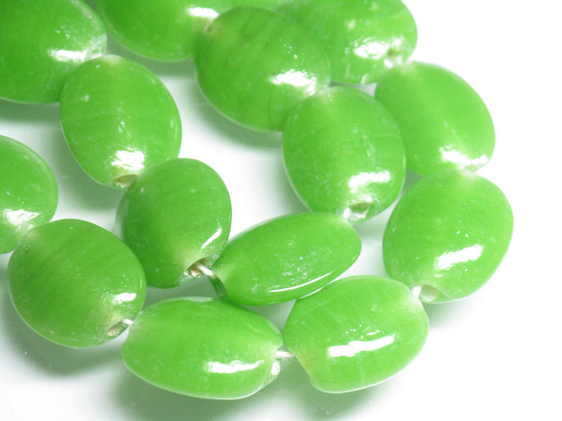 TOKO-BEADS AG041-95N Glass bead (strand) 17~18mm AG041-95N オーバルビーズ（連） 17~18mm Asian bead & African bead  Handmade,Lampeork,bead,asia,india,ethnic,parts,accessory,beads とんぼ玉,ビーズ,トンボ玉,アジア,インド,エスニック,手作り,パーツ,アクセサリー