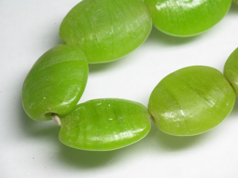 TOKO-BEADS AG041-96N Glass bead (strand) 16~18mm AG041-96N オーバルビーズ（連） 16~18mm Asian bead & African bead  Handmade,Lampeork,bead,asia,india,ethnic,parts,accessory,beads とんぼ玉,ビーズ,トンボ玉,アジア,インド,エスニック,手作り,パーツ,アクセサリー