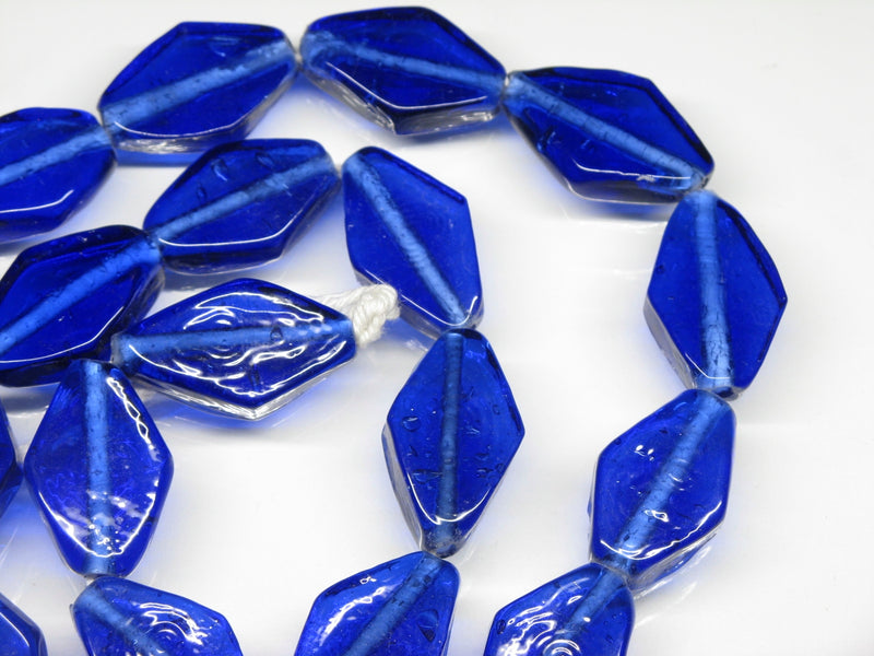 TOKO-BEADS AG042N-04 Glass bead (strand) 12.5~14mm AG042N-04 単色ひし形フラットビーズ L（連） 12.5~14mm Asian bead & African bead  Handmade,Lampeork,bead,asia,india,ethnic,parts,accessory,beads とんぼ玉,ビーズ,トンボ玉,アジア,インド,エスニック,手作り,パーツ,アクセサリー
