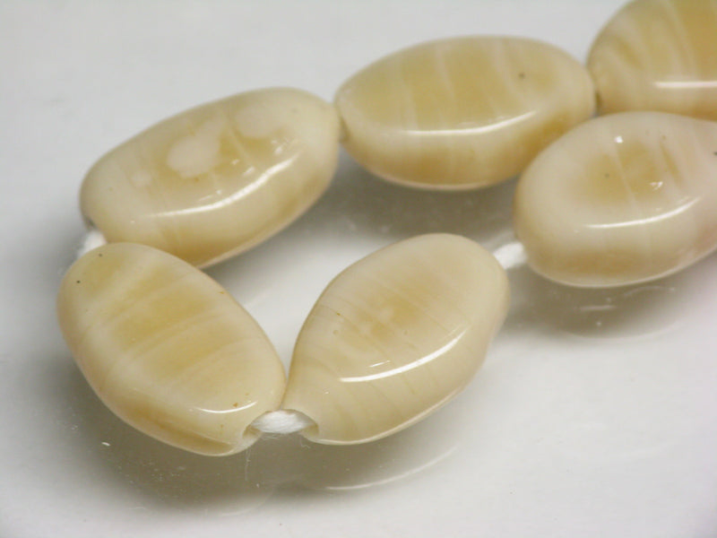 TOKO-BEADS AG042-75N Glass bead (strand) 9.5~10mm AG042-75N 単色ひし形フラットビーズ （連） 9.5~10mm Asian bead & African bead  Handmade,Lampeork,bead,asia,india,ethnic,parts,accessory,beads とんぼ玉,ビーズ,トンボ玉,アジア,インド,エスニック,手作り,パーツ,アクセサリー