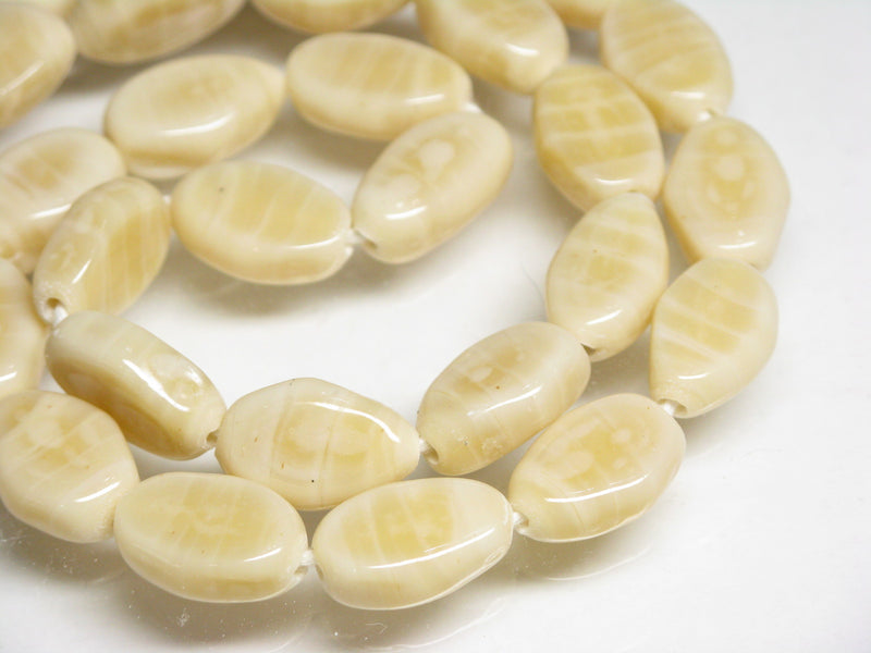 TOKO-BEADS AG042-75N Glass bead (strand) 9.5~10mm AG042-75N 単色ひし形フラットビーズ （連） 9.5~10mm Asian bead & African bead  Handmade,Lampeork,bead,asia,india,ethnic,parts,accessory,beads とんぼ玉,ビーズ,トンボ玉,アジア,インド,エスニック,手作り,パーツ,アクセサリー