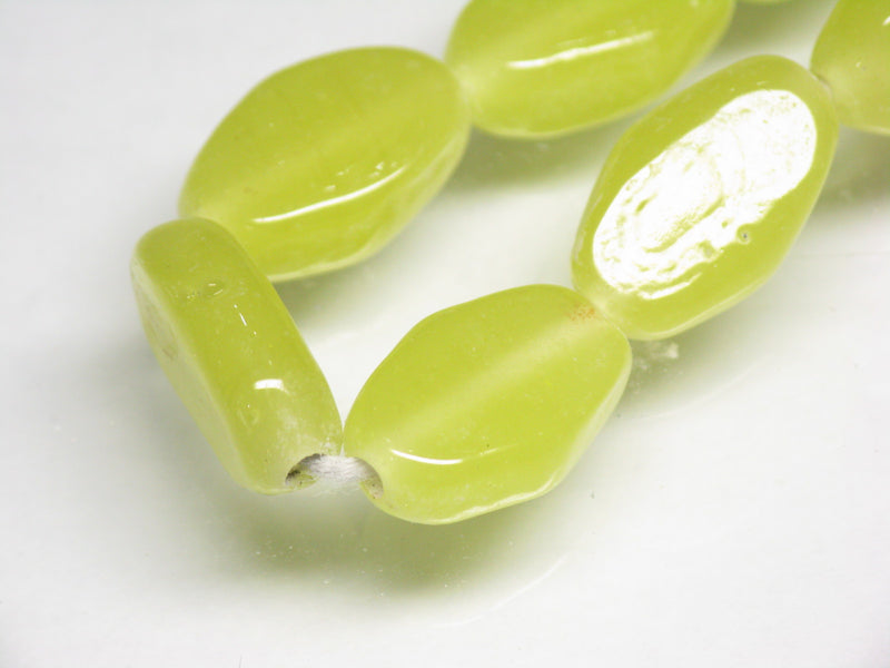 TOKO-BEADS AG042-77N Glass bead (strand) 9.5~10mm AG042-77N 単色ひし形フラットビーズ （連） 9.5~10mm Asian bead & African bead  Handmade,Lampeork,bead,asia,india,ethnic,parts,accessory,beads とんぼ玉,ビーズ,トンボ玉,アジア,インド,エスニック,手作り,パーツ,アクセサリー