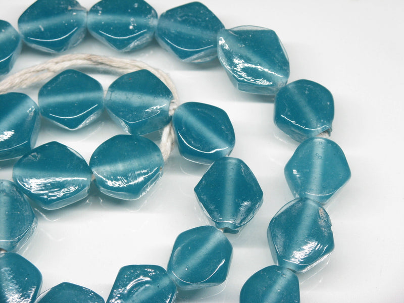 TOKO-BEADS AG042N-13 Glass bead (strand) 13~14mm AG042N-13 単色ひし形フラットビーズ L（連） 13~14mm Asian bead & African bead  Handmade,Lampeork,bead,asia,india,ethnic,parts,accessory,beads とんぼ玉,ビーズ,トンボ玉,アジア,インド,エスニック,手作り,パーツ,アクセサリー