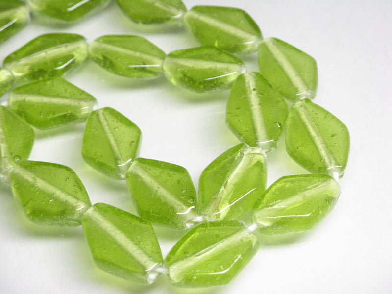 TOKO-BEADS AG042-20N Glass bead (strand) 12~13mm AG042-20N 単色ひし形フラットビーズ L（連） 12~13mm Asian bead & African bead  Handmade,Lampeork,bead,asia,india,ethnic,parts,accessory,beads とんぼ玉,ビーズ,トンボ玉,アジア,インド,エスニック,手作り,パーツ,アクセサリー