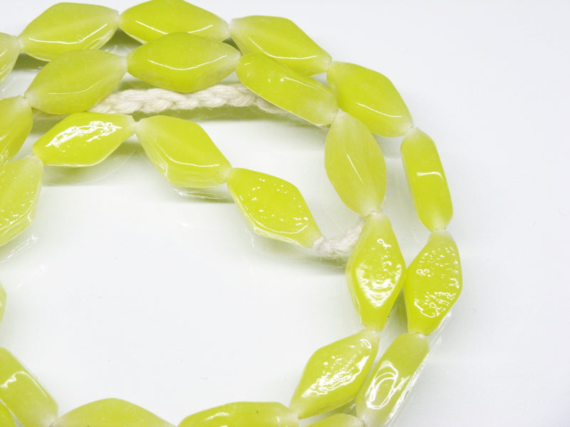 TOKO-BEADS AG042N-86 Glass bead (strand) 8mm AG042N-86 単色ひし形フラットビーズ（連） 8mm Asian bead & African bead  Handmade,Lampeork,bead,asia,india,ethnic,parts,accessory,beads とんぼ玉,ビーズ,トンボ玉,アジア,インド,エスニック,手作り,パーツ,アクセサリー