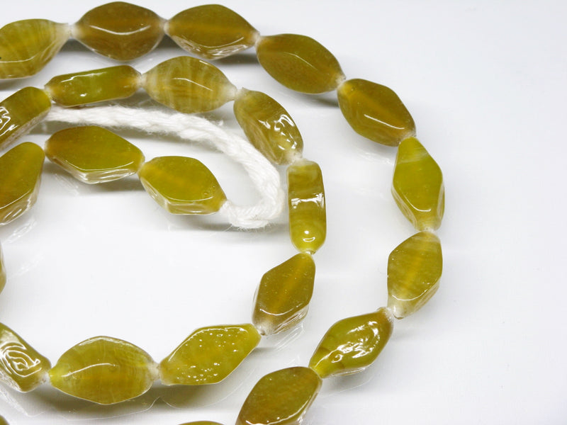 TOKO-BEADS AG042N-94 Glass bead (strand) 8mm AG042N-94 単色ひし形フラットビーズ（連） 8mm Asian bead & African bead  Handmade,Lampeork,bead,asia,india,ethnic,parts,accessory,beads とんぼ玉,ビーズ,トンボ玉,アジア,インド,エスニック,手作り,パーツ,アクセサリー