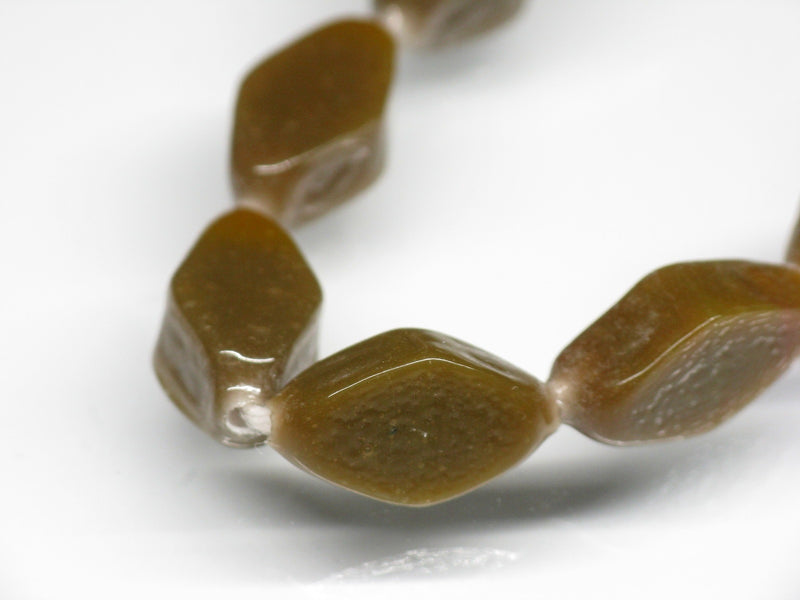 TOKO-BEADS AG042N-96 Glass bead (strand) 8mm AG042N-96 単色ひし形フラットビーズ（連） 8mm Asian bead & African bead  Handmade,Lampeork,bead,asia,india,ethnic,parts,accessory,beads とんぼ玉,ビーズ,トンボ玉,アジア,インド,エスニック,手作り,パーツ,アクセサリー