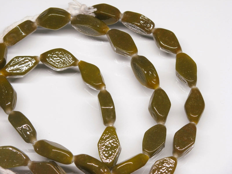 TOKO-BEADS AG042N-96 Glass bead (strand) 8mm AG042N-96 単色ひし形フラットビーズ（連） 8mm Asian bead & African bead  Handmade,Lampeork,bead,asia,india,ethnic,parts,accessory,beads とんぼ玉,ビーズ,トンボ玉,アジア,インド,エスニック,手作り,パーツ,アクセサリー