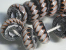 TOKO-BEADS | TOKO-BEADS |AG044-37N リング型とんぼ玉（連） 15~16mm | TOKO-BEADS |AG044-37N Glass bead (strand) 15~16mm Asian bead & African bead  Handmade,Lampeork,bead,asia,india,ethnic,parts,accessory,beads とんぼ玉,ビーズ,トンボ玉,アジア,インド,エスニック,手作り,パーツ,アクセサリー