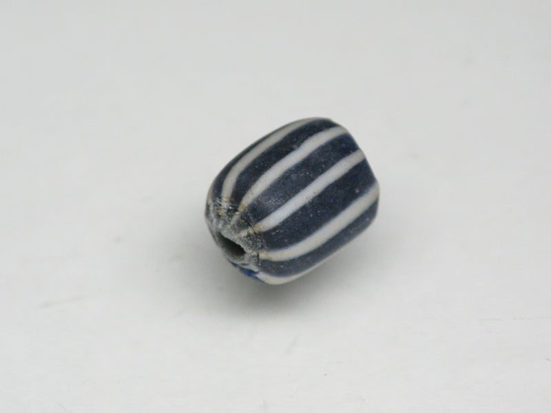 TOKO-BEADS AG047-81S Old Candy Glass bead 8~8.5mm AG047-81S オールドキャンディビーズ 8~8.5mm Asian bead & African bead  Handmade,Lampeork,bead,asia,india,ethnic,parts,accessory,beads とんぼ玉,ビーズ,トンボ玉,アジア,インド,エスニック,手作り,パーツ,アクセサリー