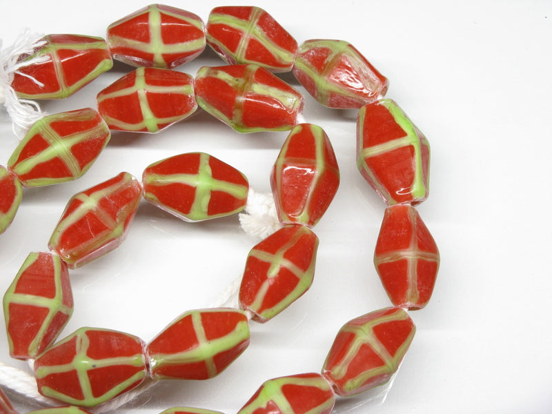 TOKO-BEADS AG052N-07 Glass bead (strand) 12~13mm AG052N-07 柄付ひし形とんぼ玉（連） 12~13mm Asian bead & African bead  Handmade,Lampeork,bead,asia,india,ethnic,parts,accessory,beads とんぼ玉,ビーズ,トンボ玉,アジア,インド,エスニック,手作り,パーツ,アクセサリー