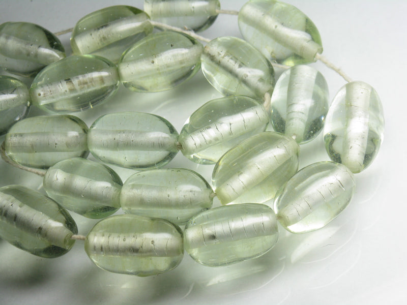 TOKO-BEADS AG067-07N Glass bead (strand) 13.5~14.5mm AG067-07N ガラスビーズ（連） 13.5~14.5mm Asian bead & African bead  Handmade,Lampeork,bead,asia,india,ethnic,parts,accessory,beads とんぼ玉,ビーズ,トンボ玉,アジア,インド,エスニック,手作り,パーツ,アクセサリー