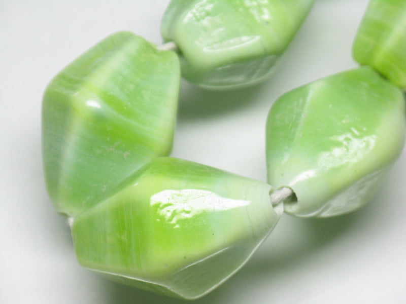 TOKO-BEADS AG067N-70 Glass bead (strand) 18~19mm AG067N-70 大型ひし形とんぼ玉（連） 18~19mm Asian bead & African bead  Handmade,Lampeork,bead,asia,india,ethnic,parts,accessory,beads とんぼ玉,ビーズ,トンボ玉,アジア,インド,エスニック,手作り,パーツ,アクセサリー