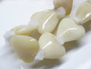 TOKO-BEADS | TOKO-BEADS |AG074-14N ハート型フラットビーズ（連） 22~23mm | TOKO-BEADS |AG074-14N Heart shaped flat glass bead (strand) 22~23mm Asian bead & African bead  Handmade,Lampeork,bead,asia,india,ethnic,parts,accessory,beads とんぼ玉,ビーズ,トンボ玉,アジア,インド,エスニック,手作り,パーツ,アクセサリー