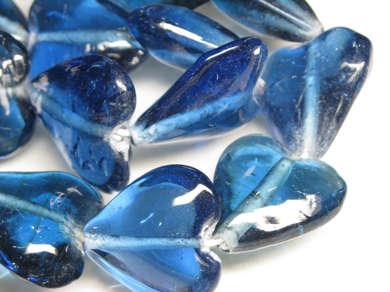 TOKO-BEADS AG074-68N Heart shaped flat glass bead (strand) 31~34.5mm AG074-68N ハート型フラットビーズ（連） 31~34.5mm Asian bead & African bead  Handmade,Lampeork,bead,asia,india,ethnic,parts,accessory,beads とんぼ玉,ビーズ,トンボ玉,アジア,インド,エスニック,手作り,パーツ,アクセサリー