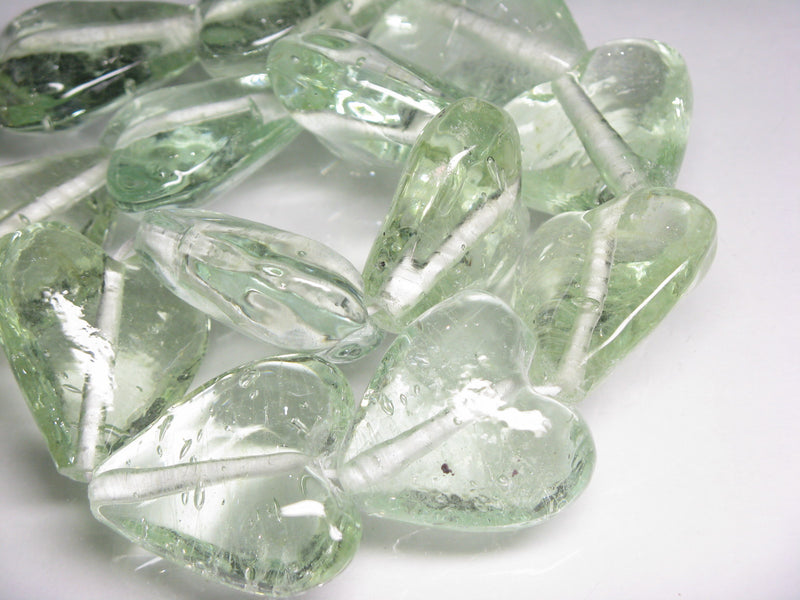 TOKO-BEADS AG074-64N Heart shaped flat glass bead (strand) 30~32mm AG074-64N ハート型フラットビーズ（連） 30~32mm Asian bead & African bead  Handmade,Lampeork,bead,asia,india,ethnic,parts,accessory,beads とんぼ玉,ビーズ,トンボ玉,アジア,インド,エスニック,手作り,パーツ,アクセサリー