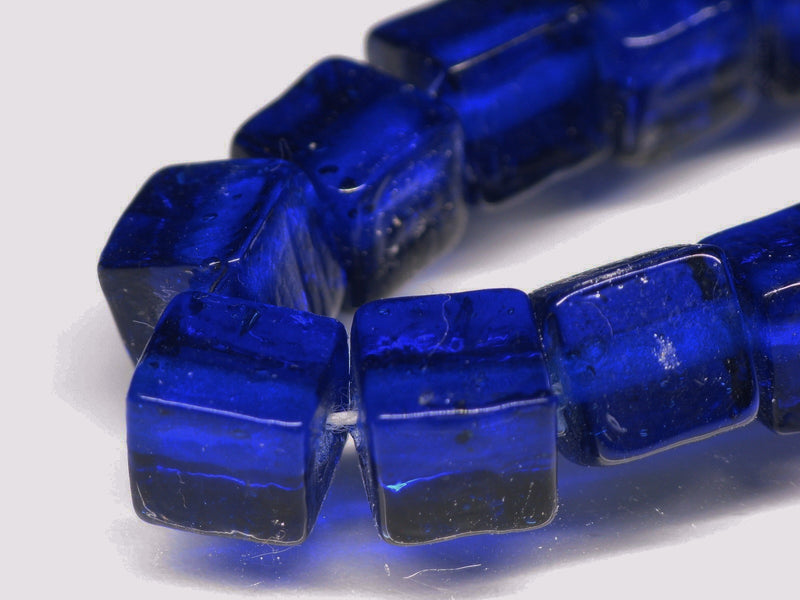 TOKO-BEADS AG077-02N Cubic glass bead (Strand) 8~9mm AG077-02N 単色ガラスキューブ（連） 8~9mm Asian bead & African bead  Handmade,Lampeork,bead,asia,india,ethnic,parts,accessory,beads とんぼ玉,ビーズ,トンボ玉,アジア,インド,エスニック,手作り,パーツ,アクセサリー