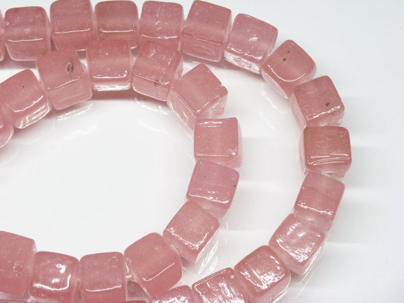 TOKO-BEADS AG077-08N Cubic glass bead (Strand) 8~9mm AG077-08N 単色ガラスキューブ（連） 8~9mm Asian bead & African bead  Handmade,Lampeork,bead,asia,india,ethnic,parts,accessory,beads とんぼ玉,ビーズ,トンボ玉,アジア,インド,エスニック,手作り,パーツ,アクセサリー