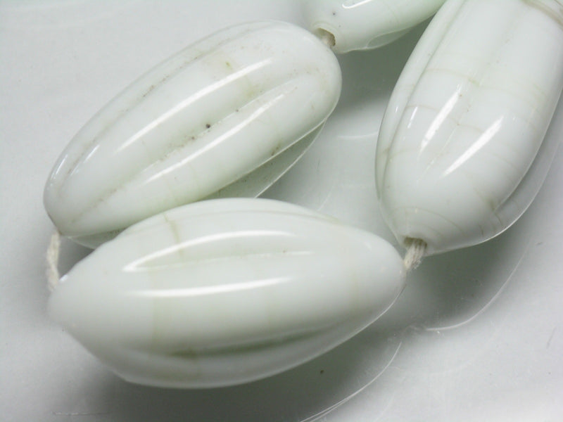 TOKO-BEADS AG099-15N Glass bead(Strand) 17~18mm AG099-15N 大型ナツメ型ビーズ（連） 17~18mm Asian bead & African bead  Handmade,Lampeork,bead,asia,india,ethnic,parts,accessory,beads とんぼ玉,ビーズ,トンボ玉,アジア,インド,エスニック,手作り,パーツ,アクセサリー