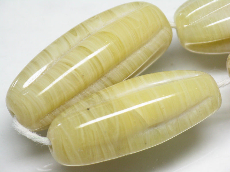 TOKO-BEADS AG099-18N Glass bead(Strand) 15~16mm AG099-18N 大型ナツメ型ビーズ（連） 15~16mm Asian bead & African bead  Handmade,Lampeork,bead,asia,india,ethnic,parts,accessory,beads とんぼ玉,ビーズ,トンボ玉,アジア,インド,エスニック,手作り,パーツ,アクセサリー