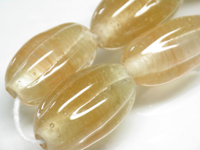 TOKO-BEADS AG099-21N Glass bead(Strand) 15~16mm AG099-21N 大型ナツメ型ビーズ（連） 15~16mm Asian bead & African bead  Handmade,Lampeork,bead,asia,india,ethnic,parts,accessory,beads とんぼ玉,ビーズ,トンボ玉,アジア,インド,エスニック,手作り,パーツ,アクセサリー