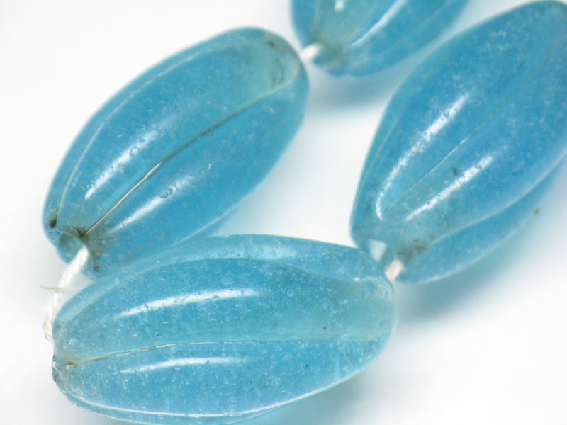 TOKO-BEADS AG099-32N Glass bead(Strand) 17~19mm AG099-32N 大型ナツメ型ビーズ（連） 17~19mm Asian bead & African bead  Handmade,Lampeork,bead,asia,india,ethnic,parts,accessory,beads とんぼ玉,ビーズ,トンボ玉,アジア,インド,エスニック,手作り,パーツ,アクセサリー