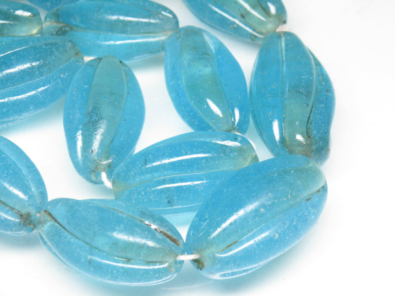 TOKO-BEADS AG099-32N Glass bead(Strand) 17~19mm AG099-32N 大型ナツメ型ビーズ（連） 17~19mm Asian bead & African bead  Handmade,Lampeork,bead,asia,india,ethnic,parts,accessory,beads とんぼ玉,ビーズ,トンボ玉,アジア,インド,エスニック,手作り,パーツ,アクセサリー