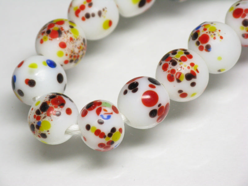 TOKO-BEADS AG121-18N Spray dot glass bead (strand) 8~9.5mm AG121-18N スプレイ・ドット柄小粒とんぼ玉（連） 8~9.5mm Asian bead & African bead  Handmade,Lampeork,bead,asia,india,ethnic,parts,accessory,beads とんぼ玉,ビーズ,トンボ玉,アジア,インド,エスニック,手作り,パーツ,アクセサリー