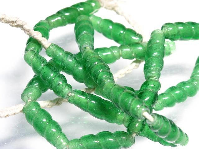TOKO-BEADS AG134-22N Glass bead (strand) 7~8mm AG134-22N トゥイストビーズ（連） 7~8mm Asian bead & African bead  Handmade,Lampeork,bead,asia,india,ethnic,parts,accessory,beads とんぼ玉,ビーズ,トンボ玉,アジア,インド,エスニック,手作り,パーツ,アクセサリー
