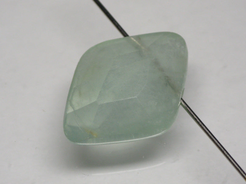 TOKO-BEADS AG152-01 Multi-faceted glass charm 20mm AG152-01 多面カットガラスチャーム 20mm Asian bead & African bead  Handmade,Lampeork,bead,asia,india,ethnic,parts,accessory,beads とんぼ玉,ビーズ,トンボ玉,アジア,インド,エスニック,手作り,パーツ,アクセサリー