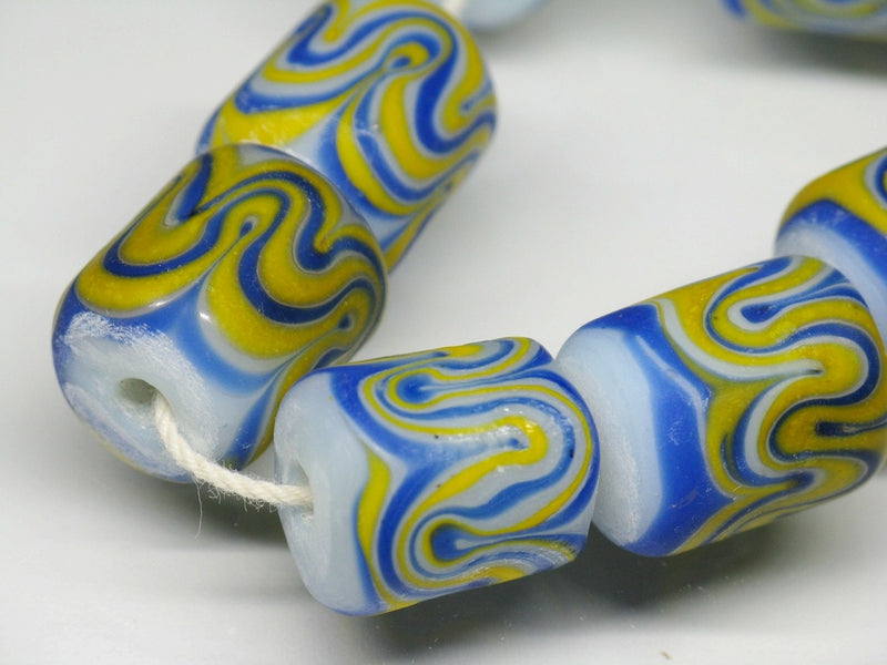 TOKO-BEADS AG556-02N Glass bead (Strand) 14~15mm AG556-02N とんぼ玉（連） 14~15mm Asian bead & African bead  Handmade,Lampeork,bead,asia,india,ethnic,parts,accessory,beads とんぼ玉,ビーズ,トンボ玉,アジア,インド,エスニック,手作り,パーツ,アクセサリー