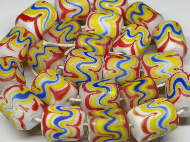 TOKO-BEADS AG556-03N Glass bead (Strand) 14mm AG556-03N とんぼ玉（連） 14mm Asian bead & African bead  Handmade,Lampeork,bead,asia,india,ethnic,parts,accessory,beads とんぼ玉,ビーズ,トンボ玉,アジア,インド,エスニック,手作り,パーツ,アクセサリー